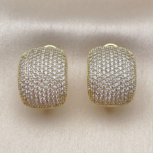 Oro Laminado Leverback Earring, Gold Filled Style with White Cubic Zirconia, Polished, Golden Finish
