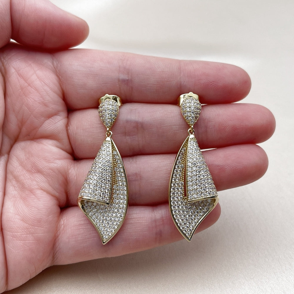 Oro Laminado Dangle Earring, Gold Filled Style with White Cubic Zirconia, Polished, Golden Finish