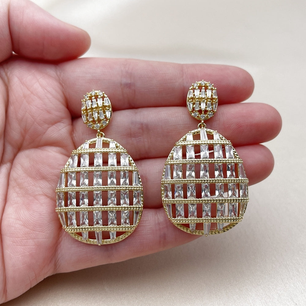 Oro Laminado Dangle Earring, Gold Filled Style Baguette Design, with White Cubic Zirconia, Polished, Golden Finish