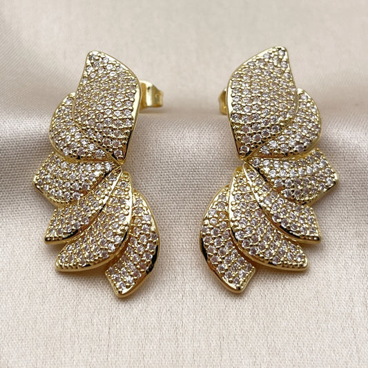 Oro Laminado Stud Earring, Gold Filled Style Flower Design, with White Cubic Zirconia, Polished, Golden Finish