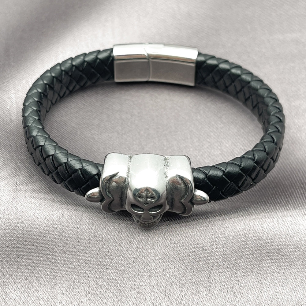 Stainless Steel Fancy Bracelet, Skull Design, Black Leather Finish, Steel Finish