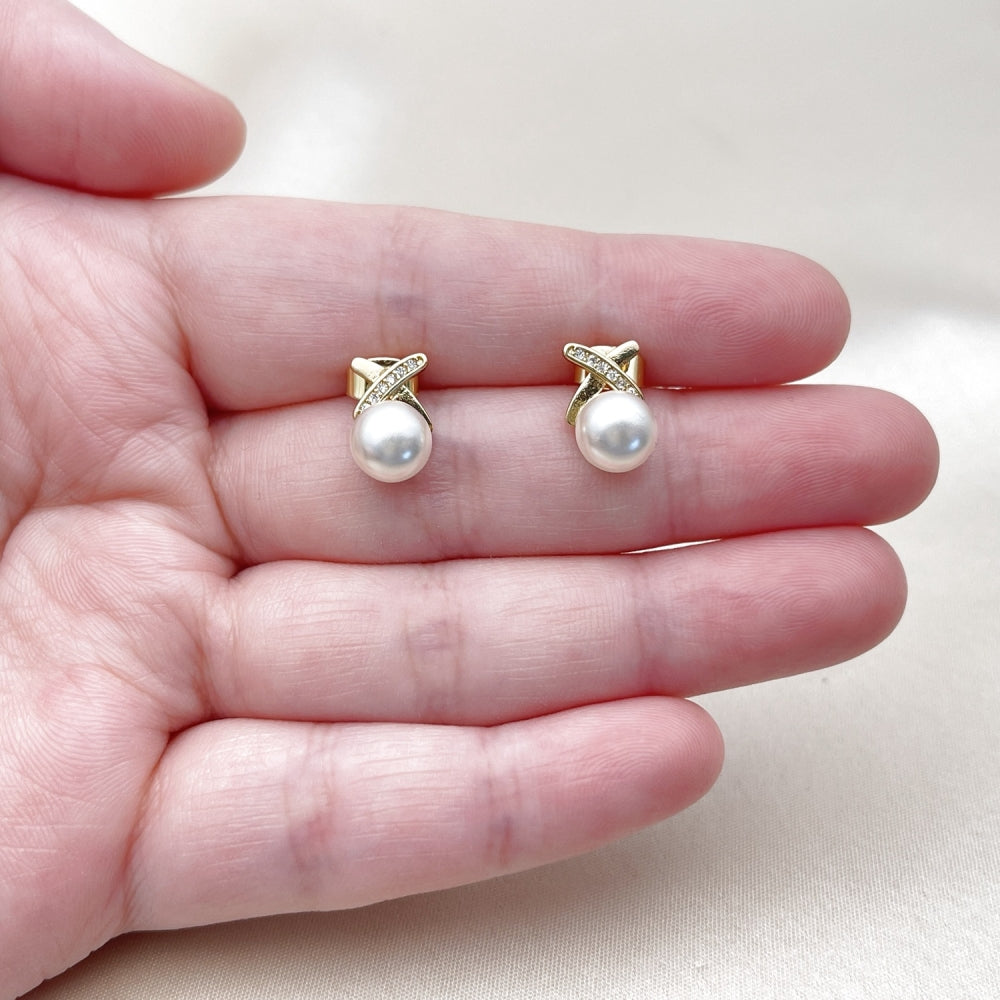 Oro Laminado Stud Earring, Gold Filled Style with Ivory Pearl and White Micro Pave, Polished, Golden Finish