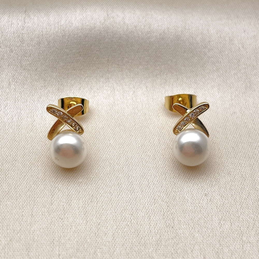 Oro Laminado Stud Earring, Gold Filled Style with Ivory Pearl and White Micro Pave, Polished, Golden Finish
