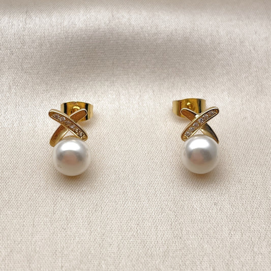 Oro Laminado Stud Earring, Gold Filled Style with Ivory Pearl and White Micro Pave, Polished, Golden Finish
