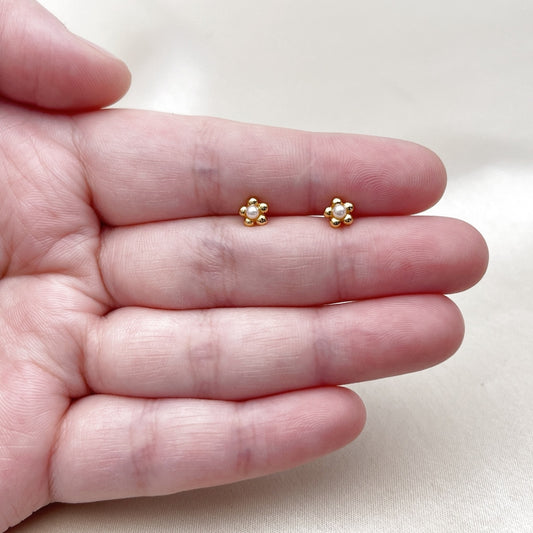 Oro Laminado Stud Earring, Gold Filled Style Flower Design, with Ivory Pearl, Polished, Golden Finish