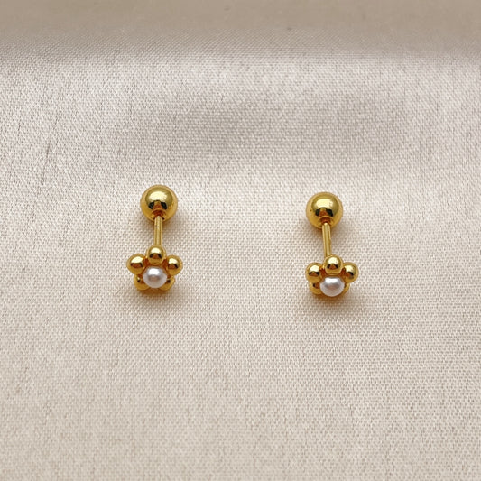 Oro Laminado Stud Earring, Gold Filled Style Flower Design, with Ivory Pearl, Polished, Golden Finish