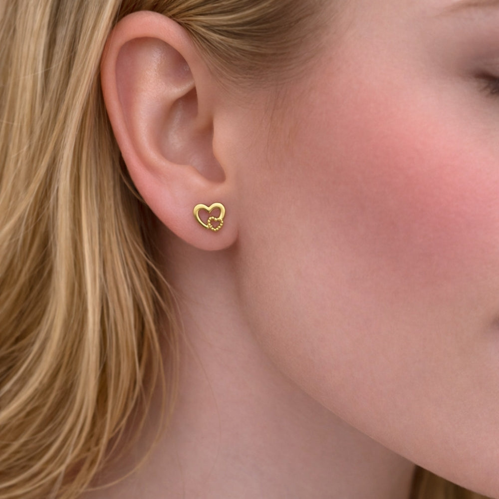 Oro Laminado Stud Earring, Gold Filled Style Heart Design, Polished, Golden Finish