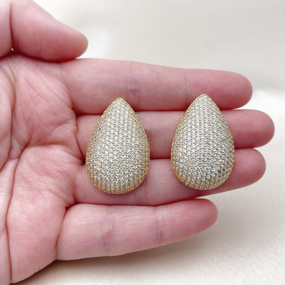 Oro Laminado Stud Earring, Gold Filled Style Teardrop Design, with White Cubic Zirconia, Polished, Golden Finish