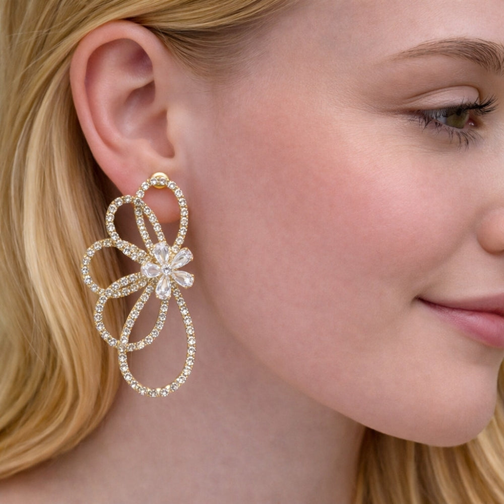 Oro Laminado Stud Earring, Gold Filled Style Flower and Teardrop Design, with White Crystal and White Cubic Zirconia, Polished, Golden Finish