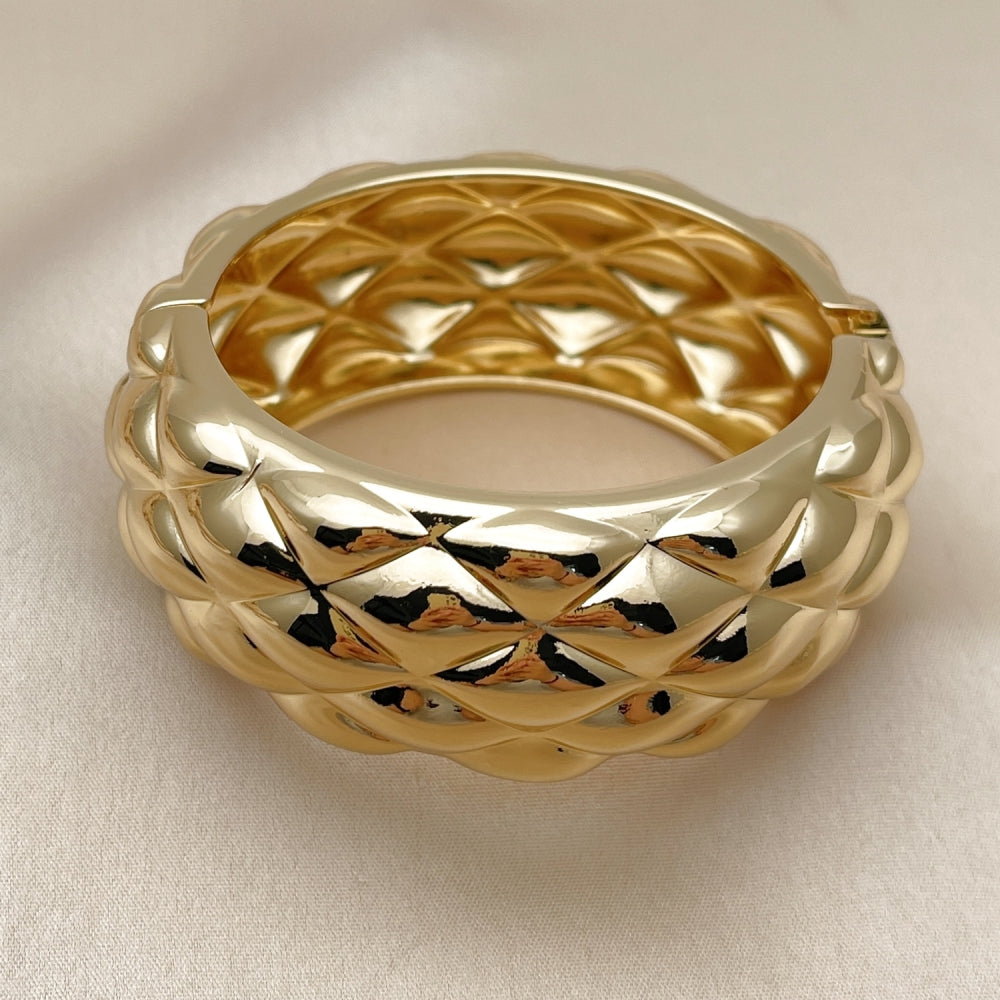 Oro Laminado Individual Bangle, Gold Filled Style Polished, Golden Finish