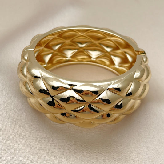 Oro Laminado Individual Bangle, Gold Filled Style Polished, Golden Finish