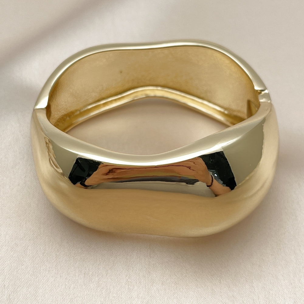 Oro Laminado Individual Bangle, Gold Filled Style Polished, Golden Finish