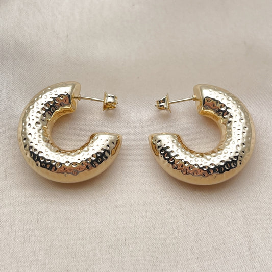 Oro Laminado Medium Hoop, Gold Filled Style Hollow Design, Polished, Golden Finish
