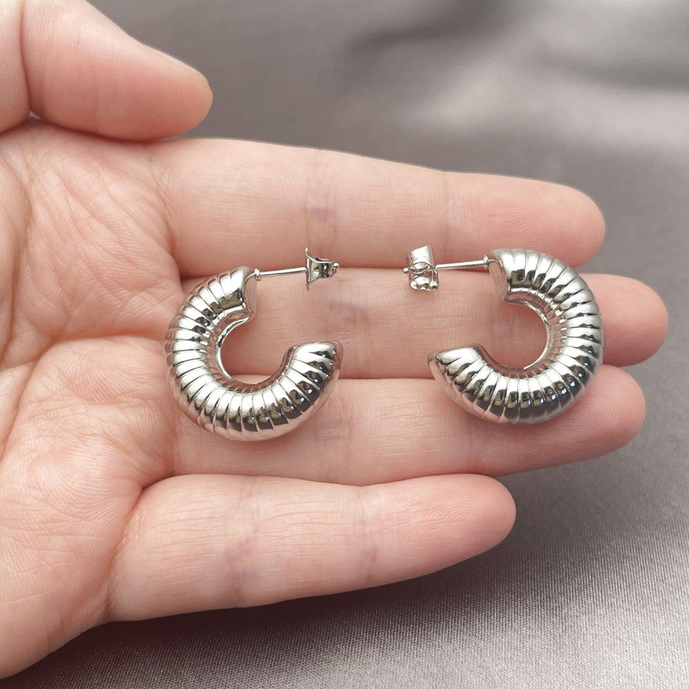 White Gold Filled Stud Earring, Hollow Design, Diamond Cutting Finish, Rhodium Finish