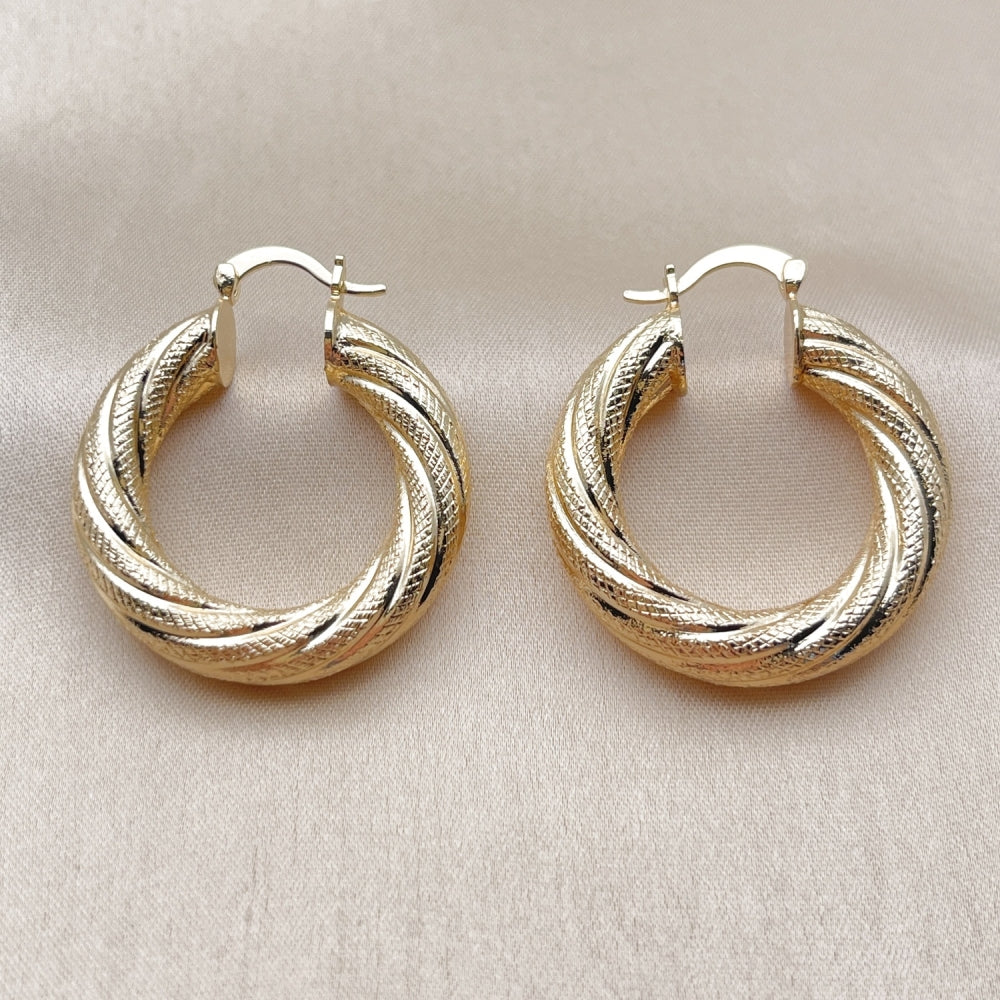 Oro Laminado Medium Hoop, Gold Filled Style Hollow Design, Matte Finish, Golden Finish