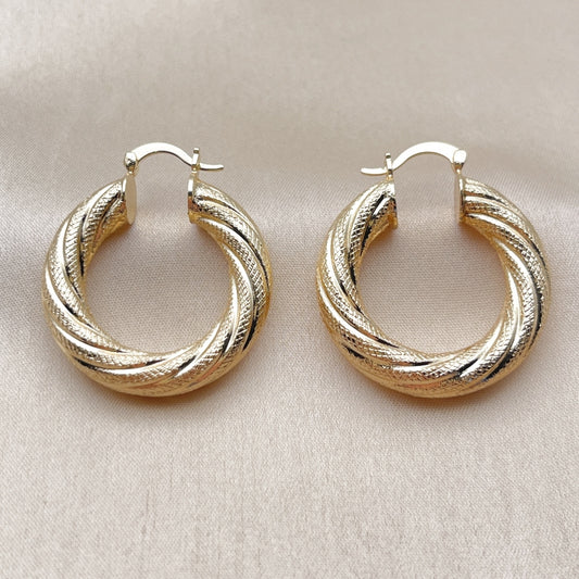 Oro Laminado Medium Hoop, Gold Filled Style Hollow Design, Matte Finish, Golden Finish