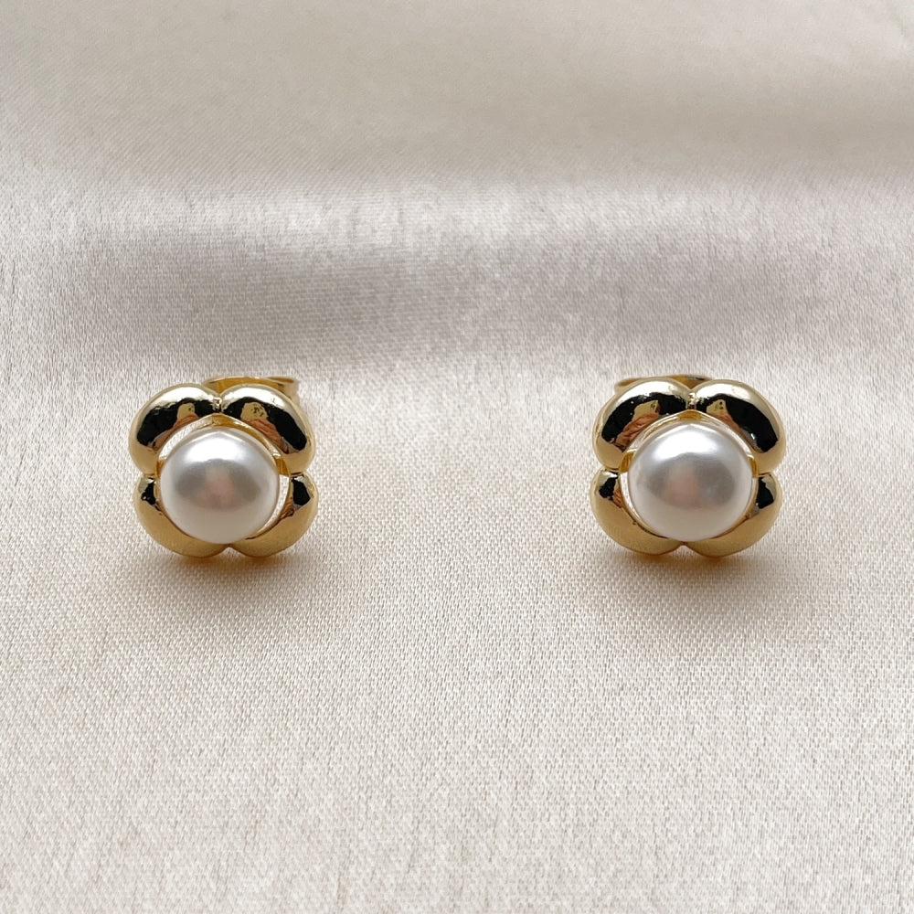 Oro Laminado Stud Earring, Gold Filled Style Four-leaf Clover and Ball Design, with Ivory Pearl, Polished, Golden Finish